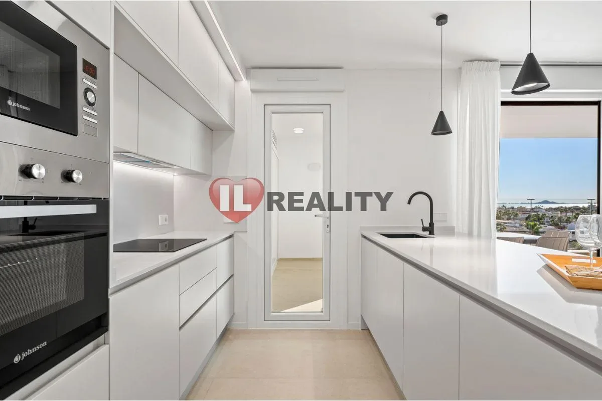 Investiční apartmán 272m2, plně zařízený, výtah, parkování, bazén, ihned k dispozici — fotografie 1